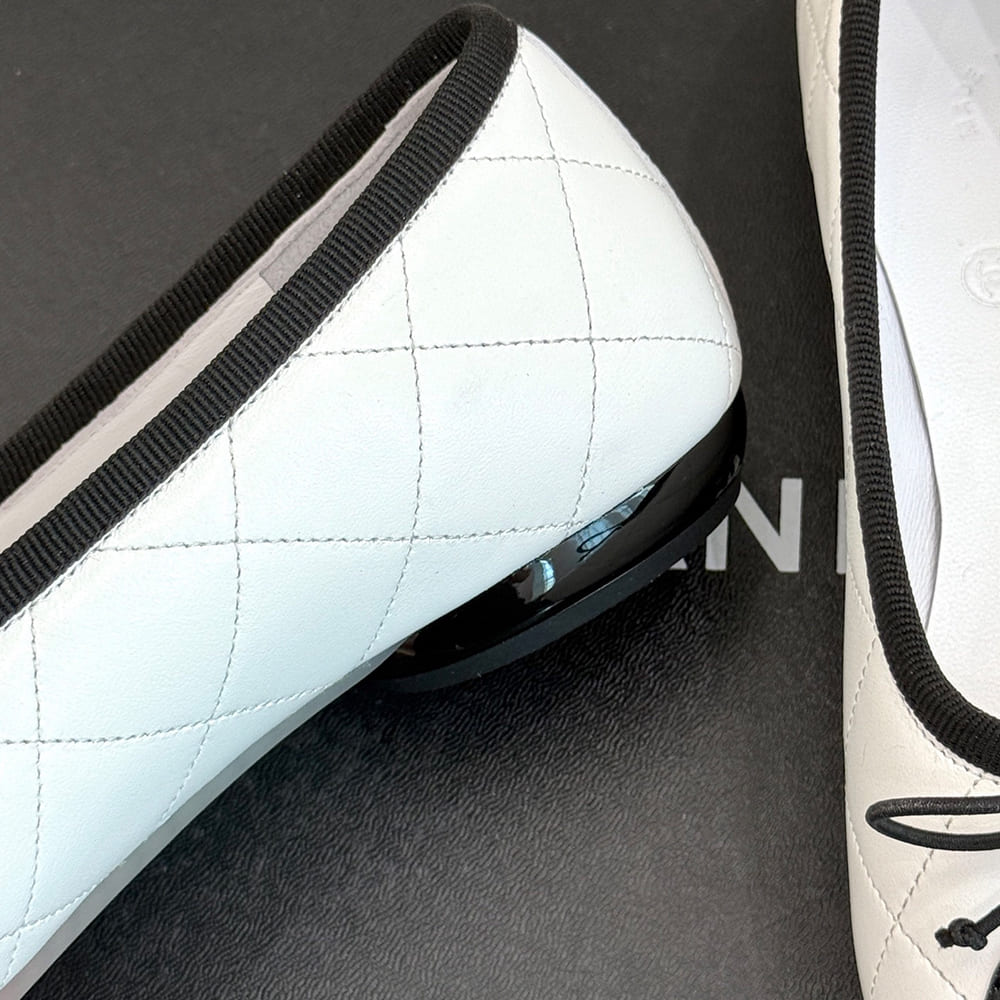 Ch**el Quilted Ballerina Flats