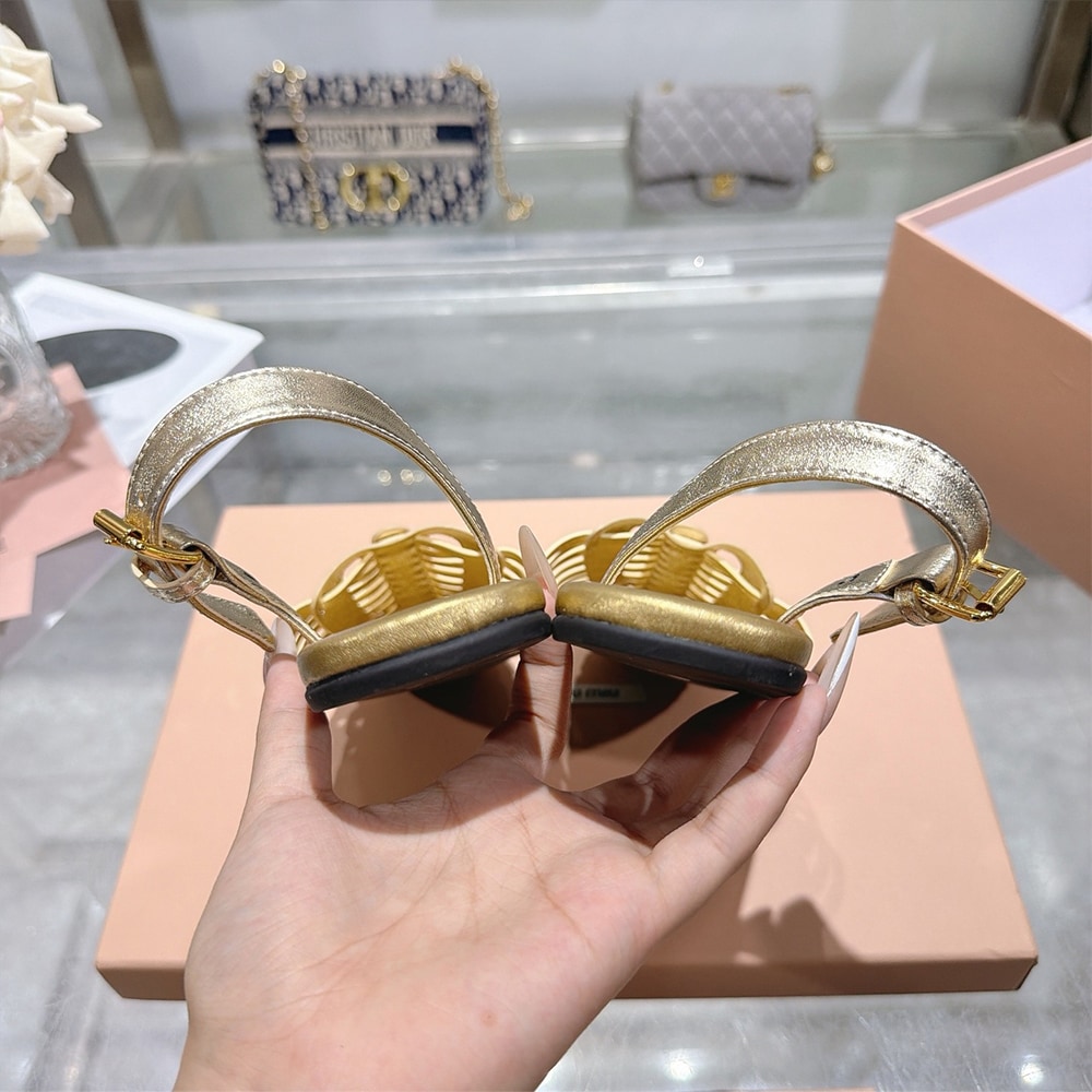 M1um1u Laminated nappa leather fisherman sandals (EU SIZE 35-40)