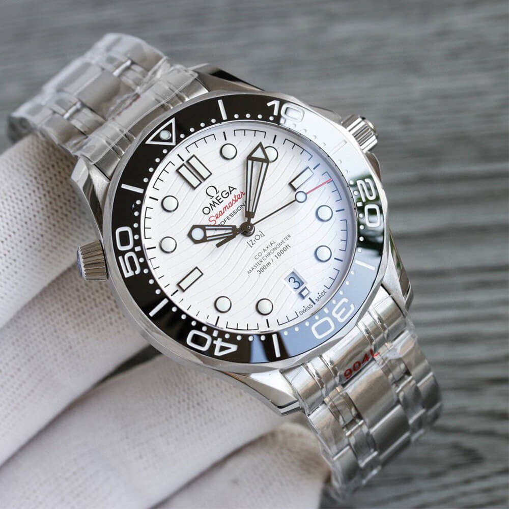 0me*ga Seamaster Diver 300M