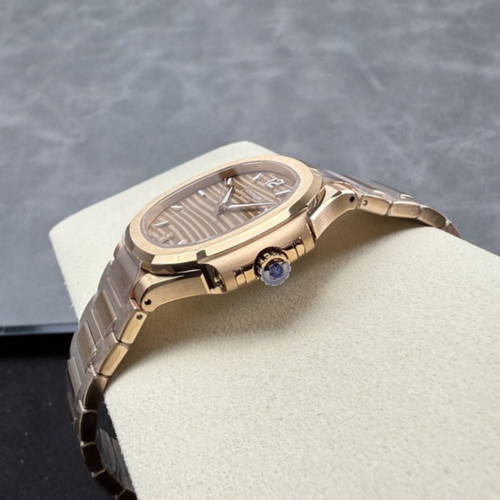 Pat*k Phi1i*pe Nautilus 7118