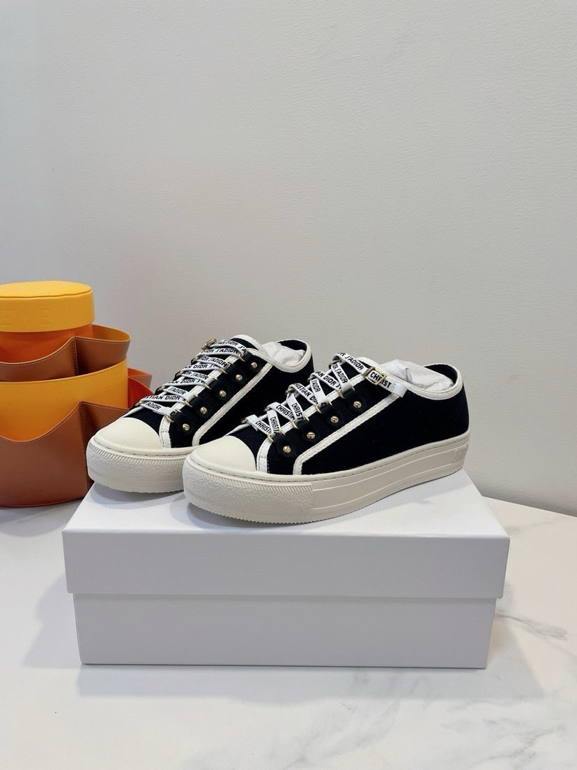 D10r sneakers