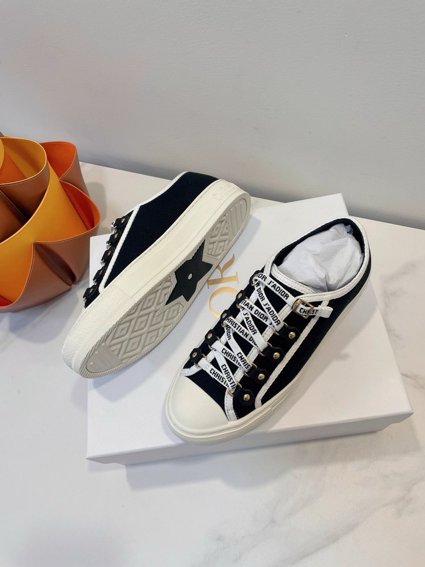 D10r sneakers