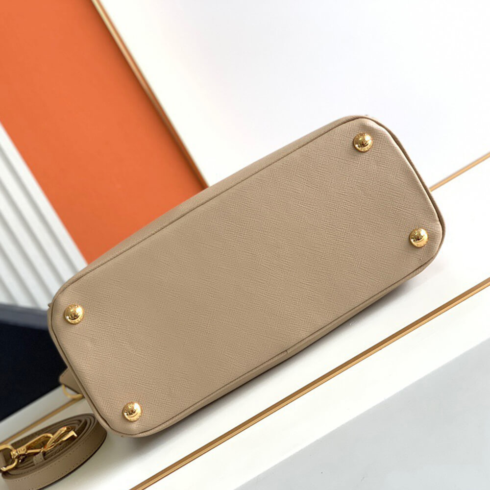 Medium Pra*a Galleria Saffiano leather bag