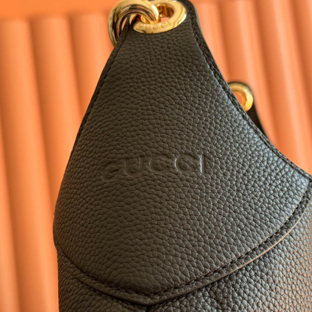 Gvc*1 B medium shoulder bag