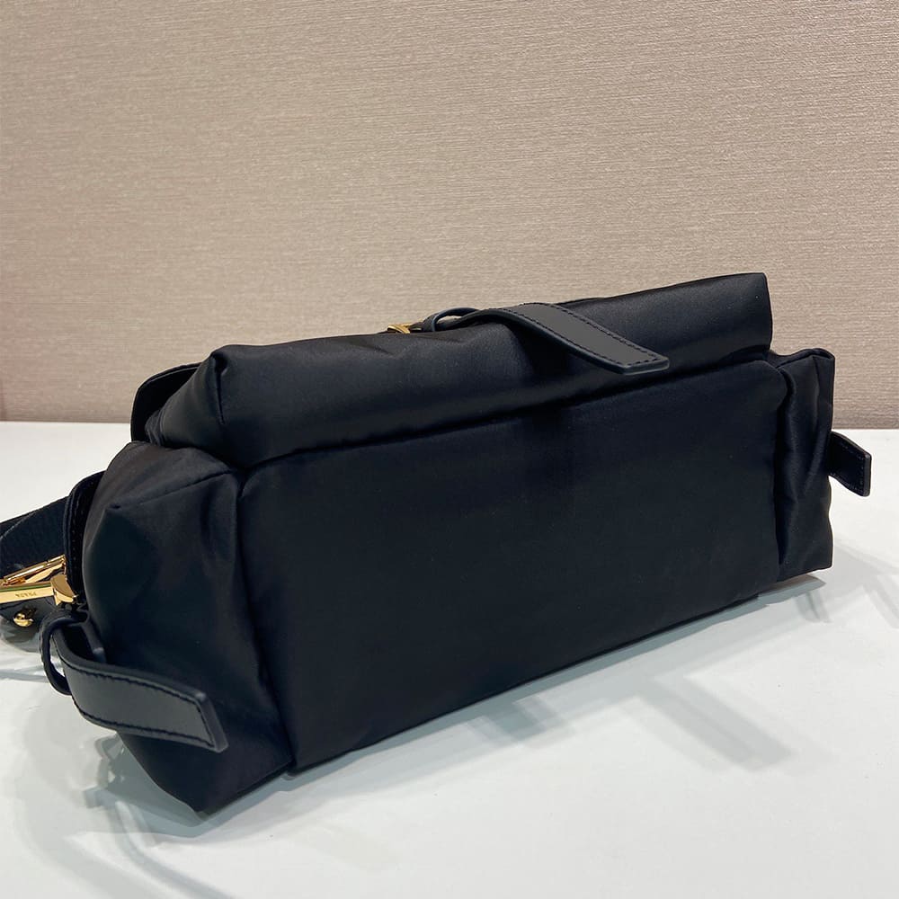 Pra*a Explore medium Re-Nylon shoulder bag with flap(HIGH-END GRADE)
