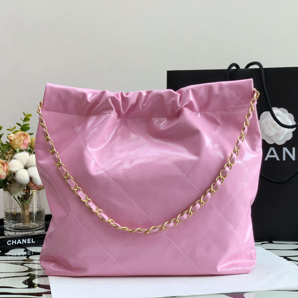 Ch**el 22 SMALL HANDBAG