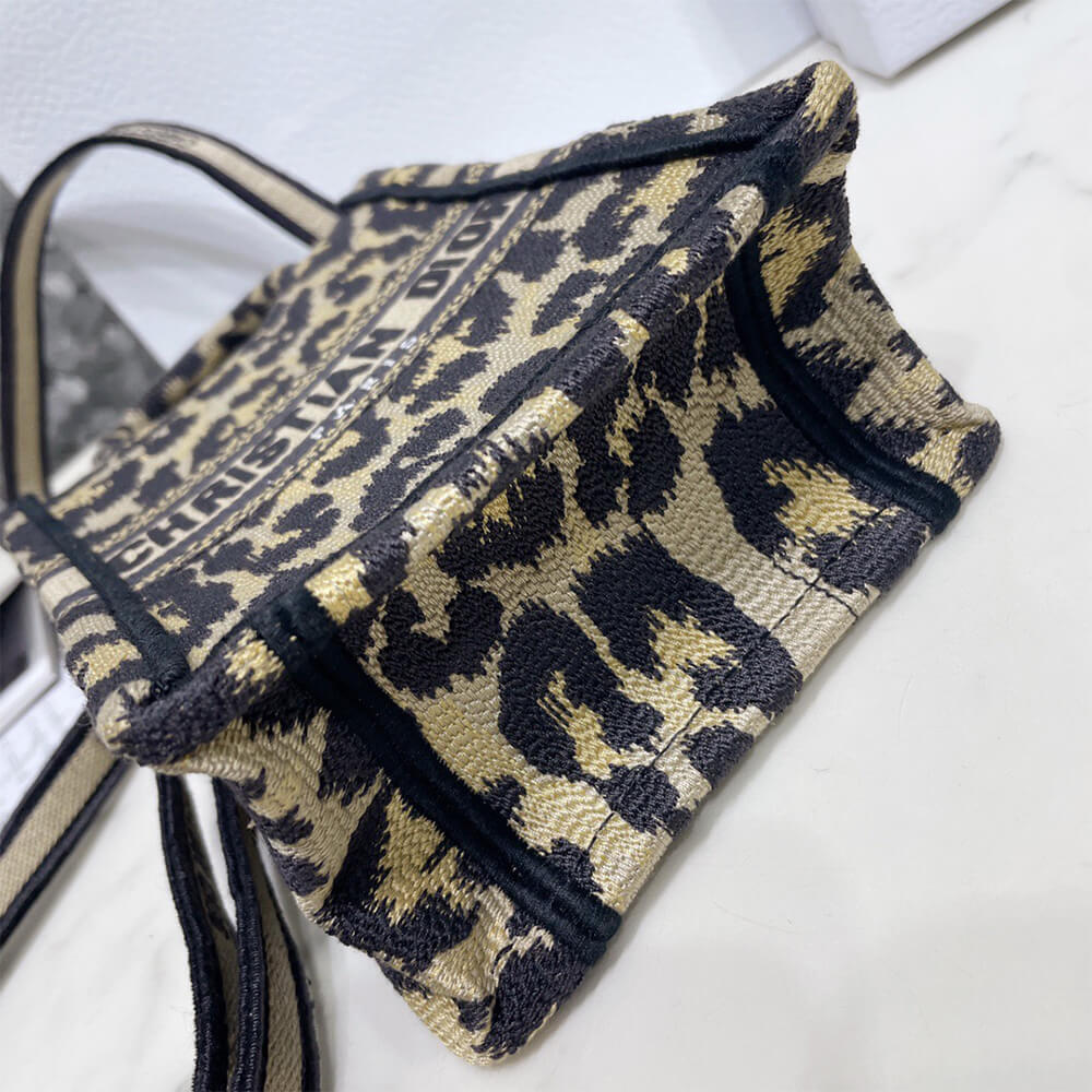 MINI D10r BOOK TOTE PHONE BAG