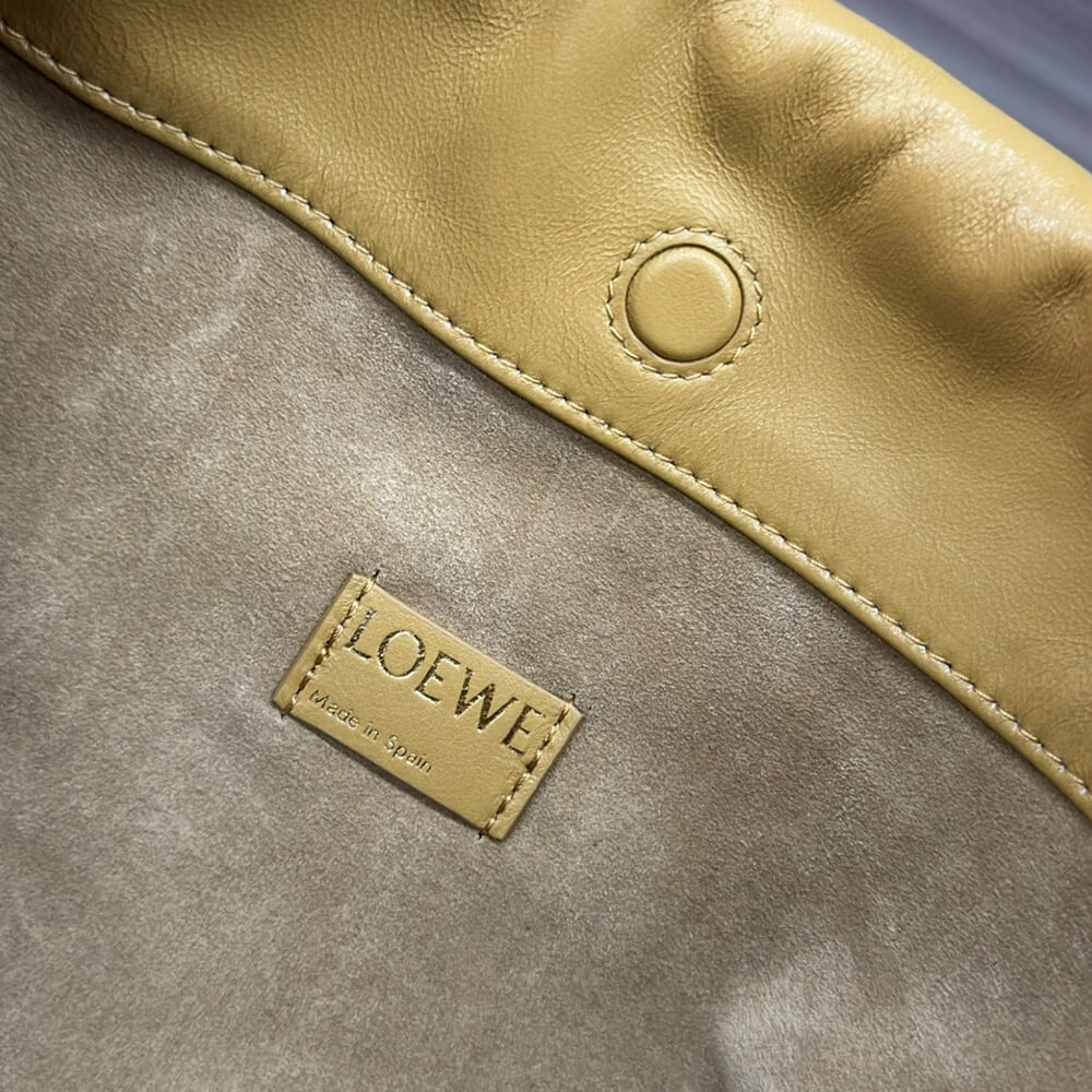 L0ew* Medium Flamenco purse in mellow nappa lambskin