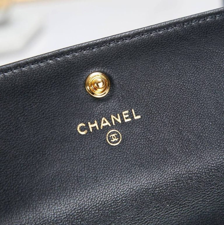 Ch**el classic long wallet