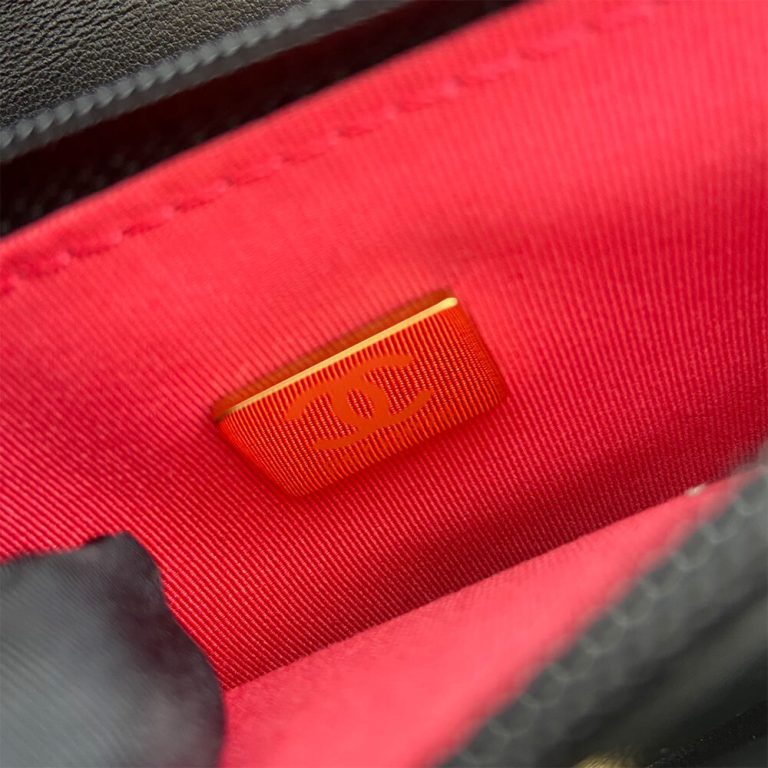 Ch**el 19 Wallet on Chain(high-end grade)