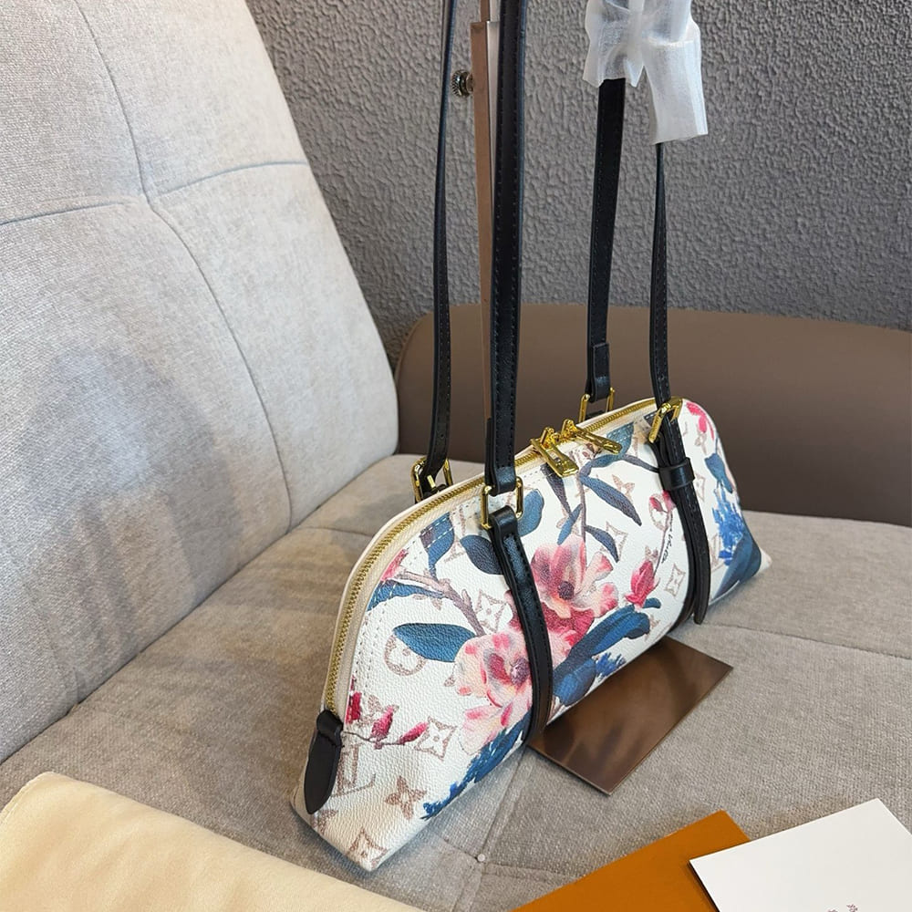 LV Squire East West