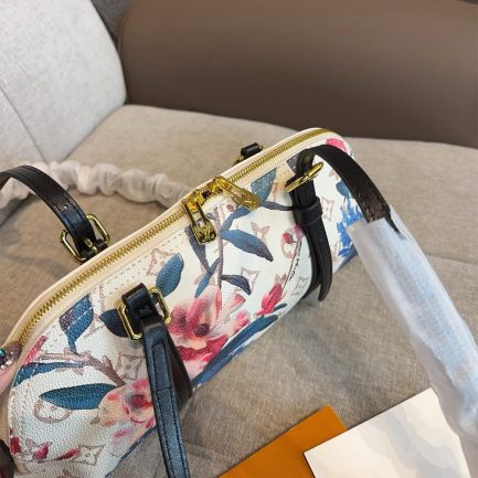 LV Squire East West